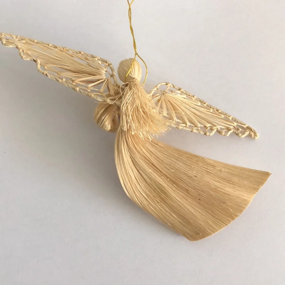 Straw Angel ornament with embroidered flower bouquet